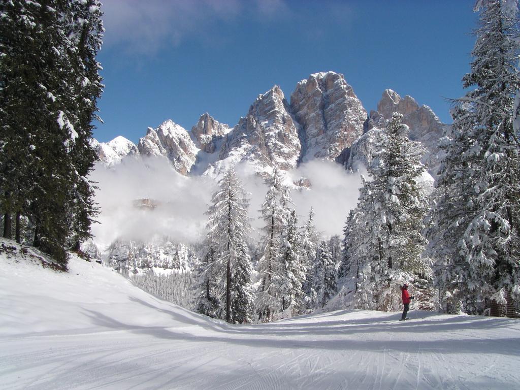 Villa Cristallino -Stayincortina กอร์ตินาดัมเปซโซ ภายนอก รูปภาพ